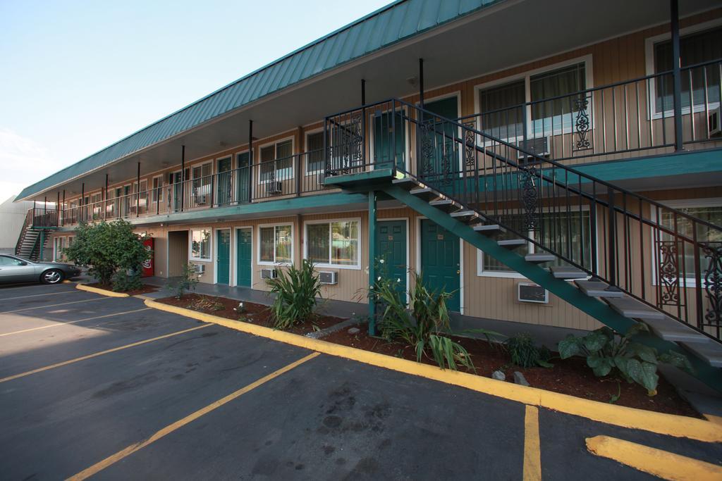 Executive Motel Γιουτζίν Εξωτερικό φωτογραφία